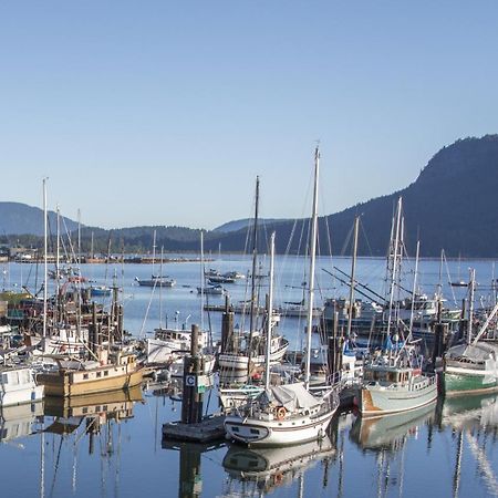 Oceanfront Suites At Cowichan Bay Exterior foto