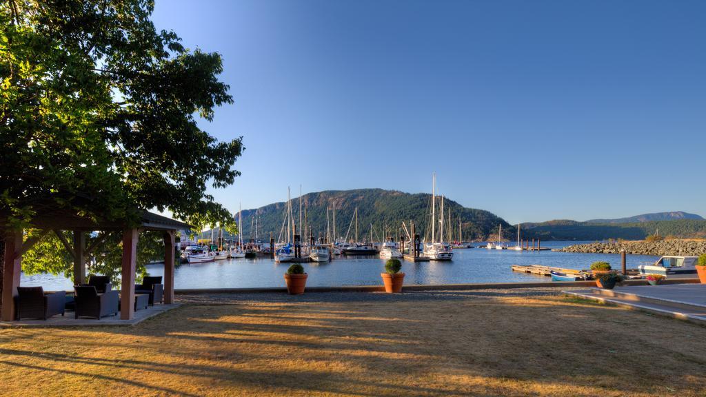 Oceanfront Suites At Cowichan Bay Exterior foto