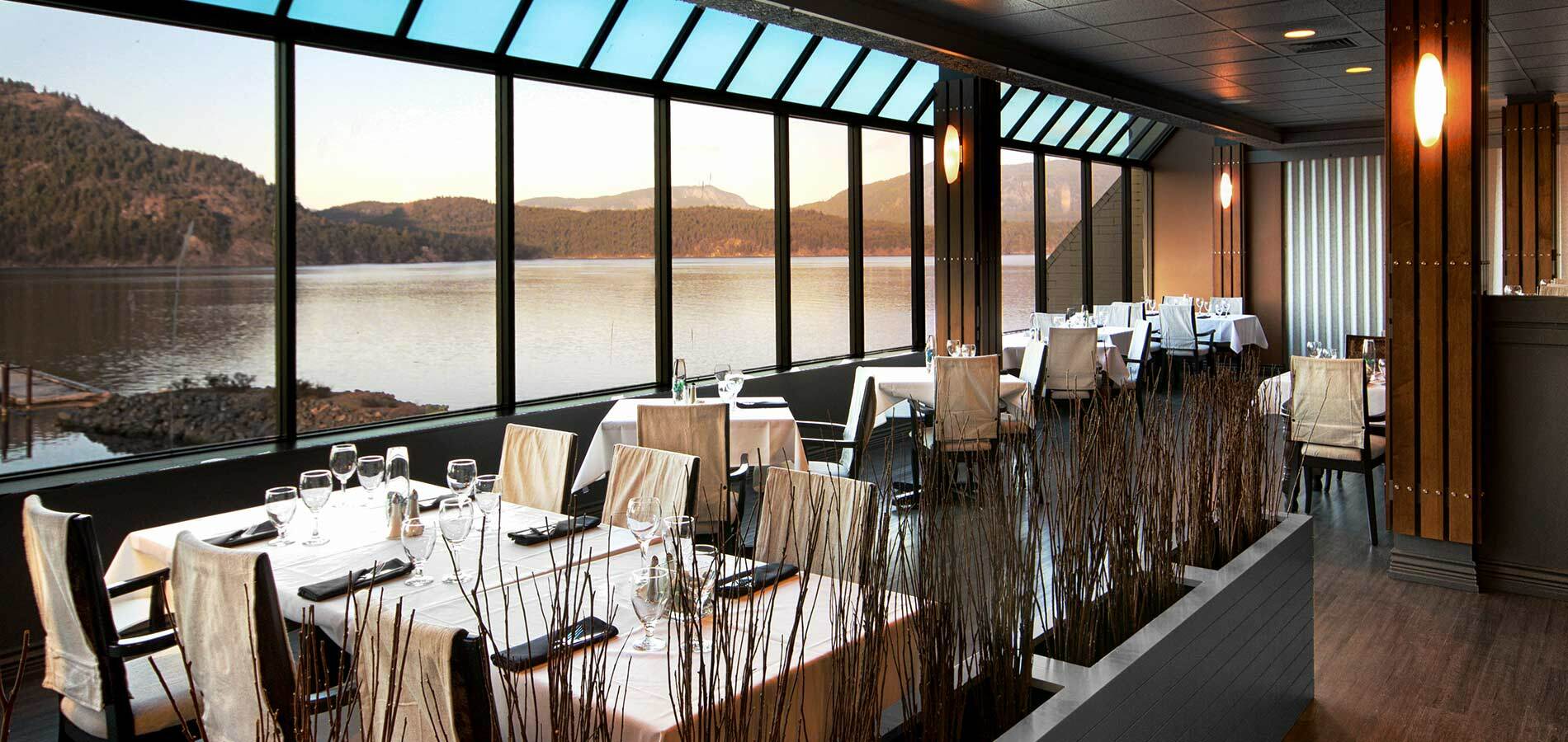 Oceanfront Suites At Cowichan Bay Exterior foto